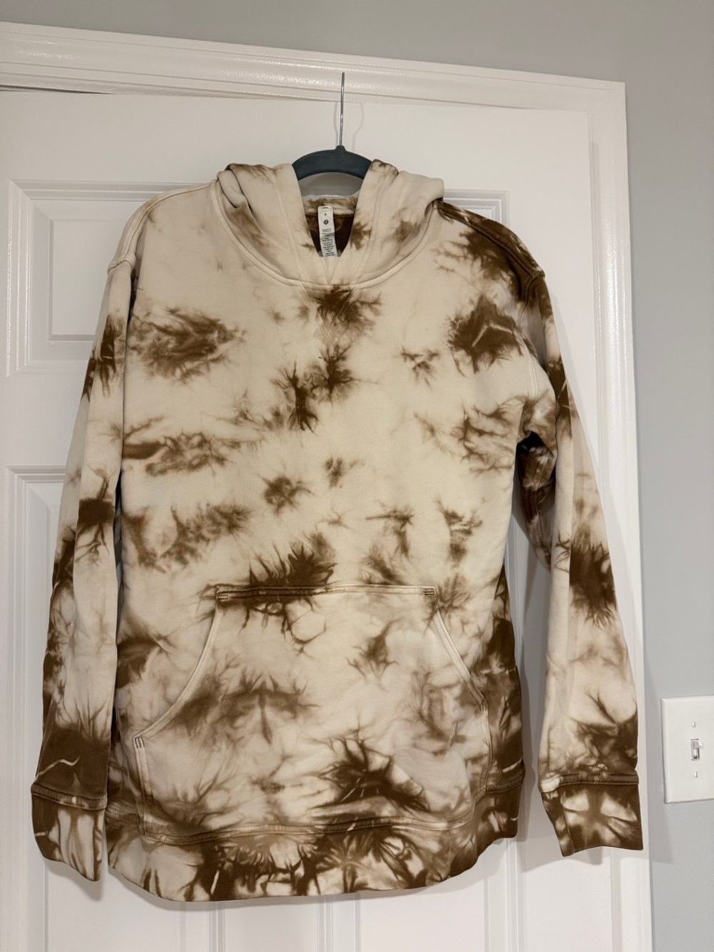 lululemon athletica Tie-Dye Hoodie in Brown and Cream